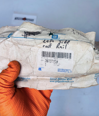 OEM GM#20737659 Left Side Roof Rail Weatherstrip