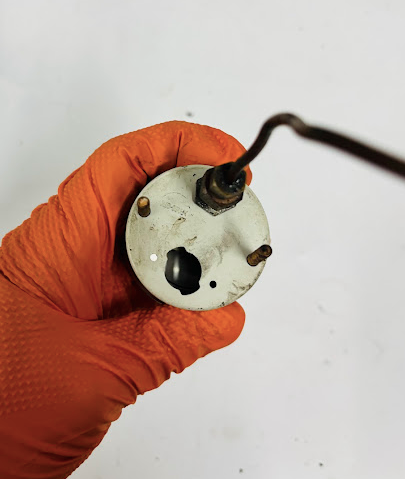 AutoMeter Pro-Comp Ultra-Lite Oil Pressure Gauge