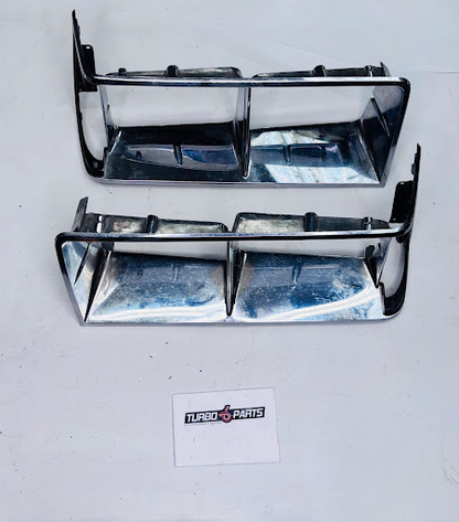 OEM GM Headlight Bezels – Left & Right Pair (25525088 / 25525089)