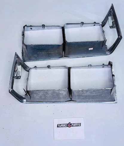 OEM GM Headlight Bezels – Left & Right Pair (25525088 / 25525089)