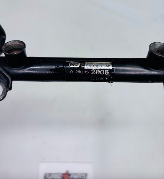 OEM Fuel Rail Assembly w/ Adjustable Regulator & Pressure Gauge