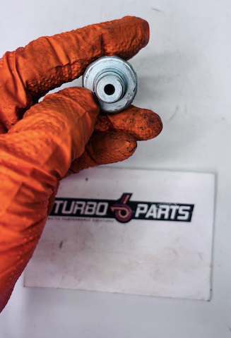 GM OEM Oil Pressure Switch (GM 25036378 / D1816)